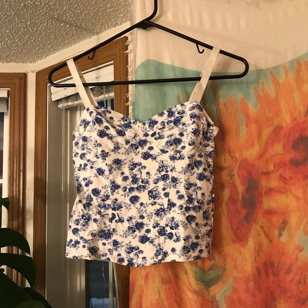 Divided Hip Length Cropped Tank Top/Camisole